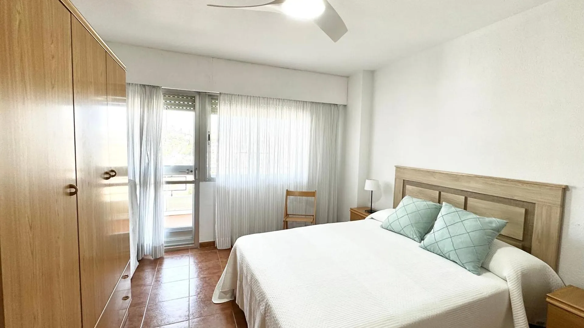 Frente A La Playa Con Vistas Y Garaje, Nucleo Cristal Διαμέρισμα Τορρεμολίνος